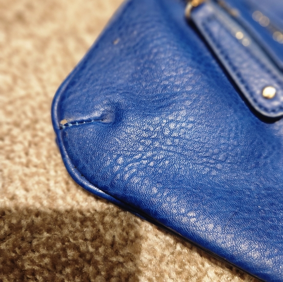 Street Level Blue Clutch - Picture 5 of 9